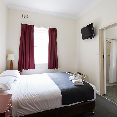 Knickerbocker Hotel باثورست المظهر الخارجي الصورة